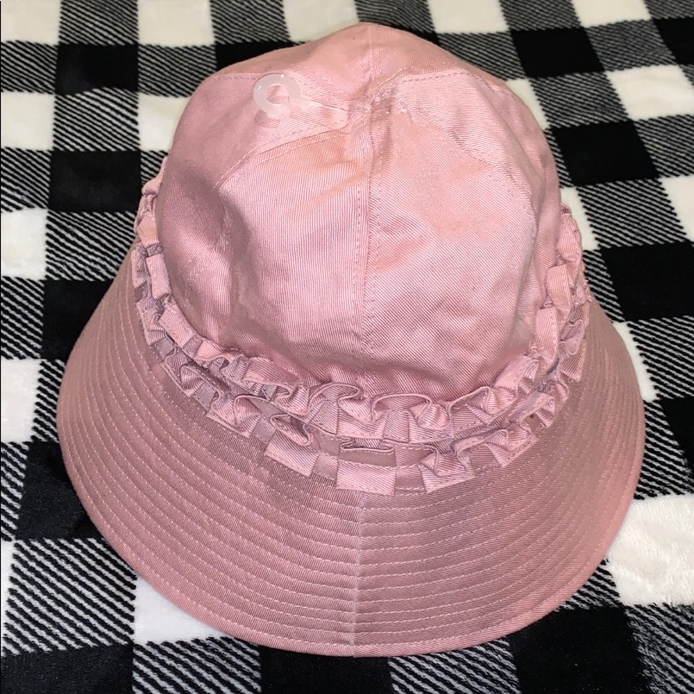 Bucket hats 🎩